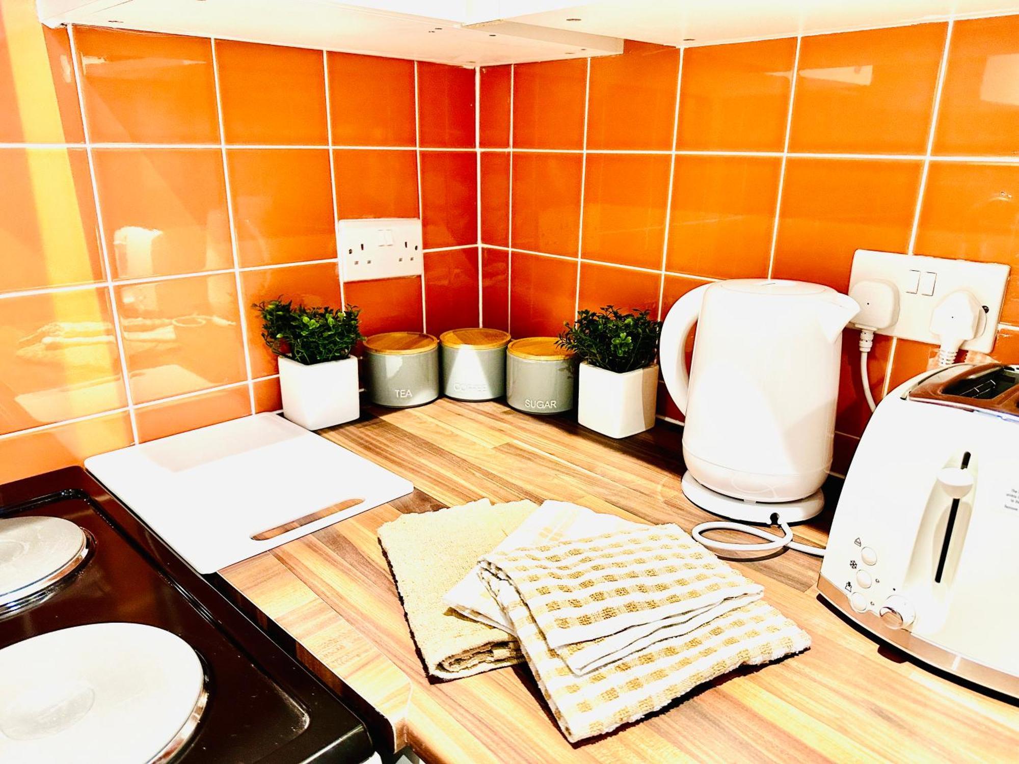 סטאליברידג' Comfy Studio Flat And Workspace Near Ashton-U-Lyne Station מראה חיצוני תמונה